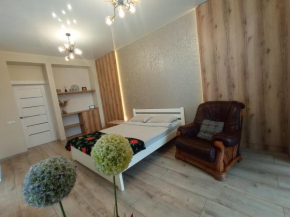 LUX apartment & центр,ЖК Театральний